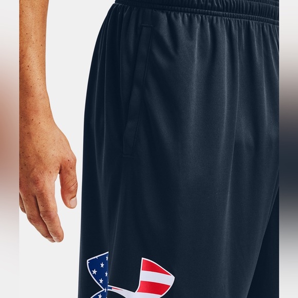 Under Armour Freedom Tech Big Flag Logo Shorts Size S - Picture 3 of 6